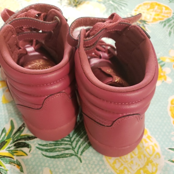 Girls Reebok - Picture 3 of 4